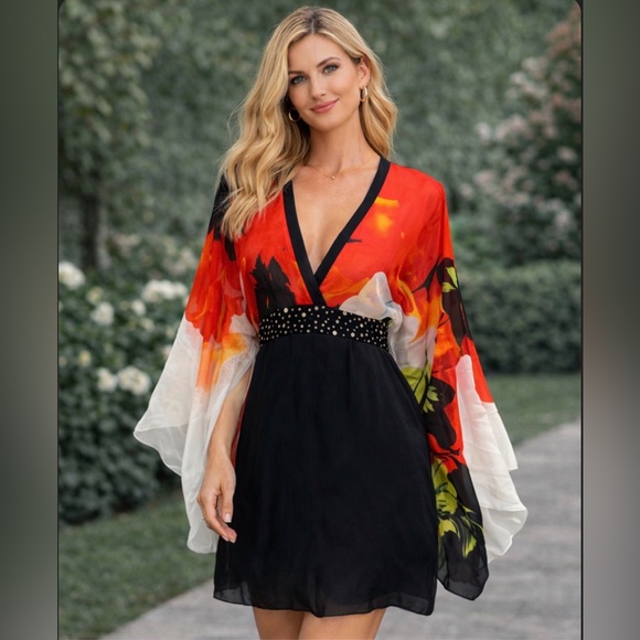 Venus Dresses & Skirts - Venus 100% Silk artsy black red Floral Kimono Sleeve Dress size 12